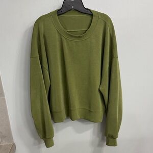 Softstreme Perfectly Oversized Cropped Crew